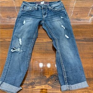 Hydraulic Boyfriend Medium Wash Distressed Capri Jeans
